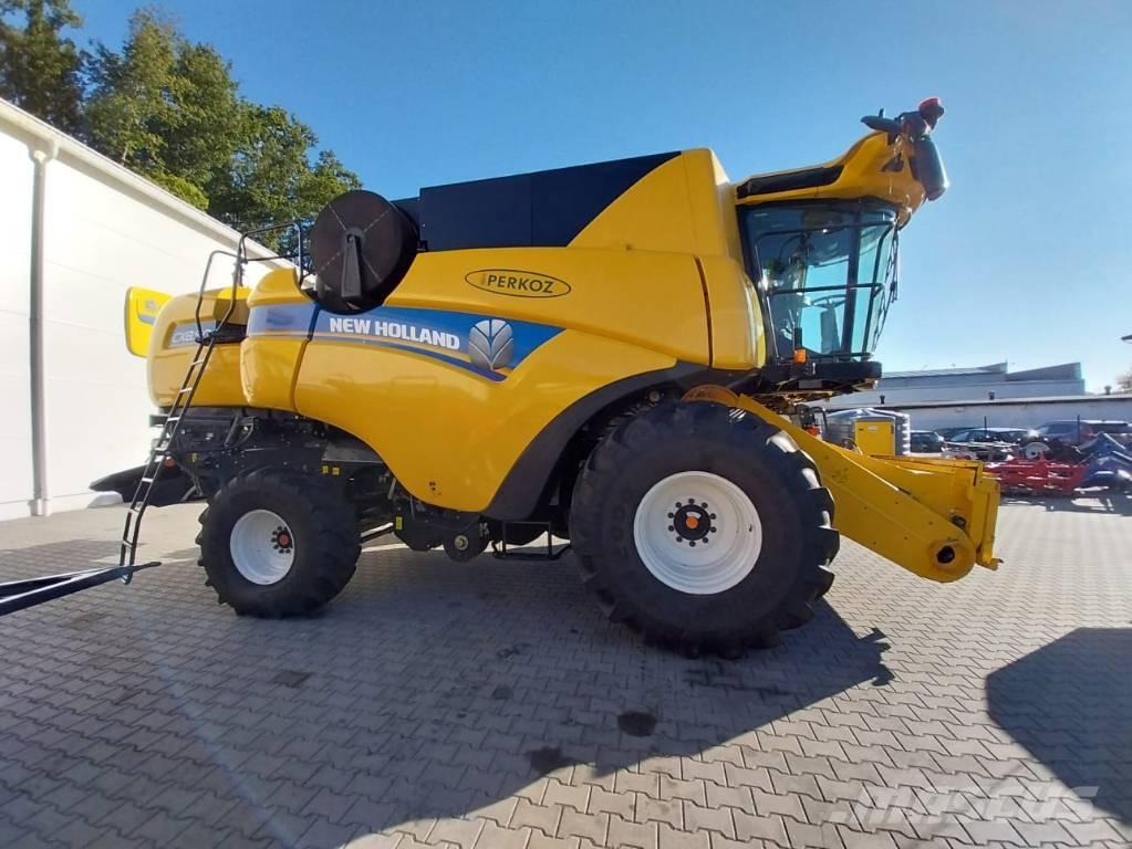 New Holland CX 8.90 Kombájnok