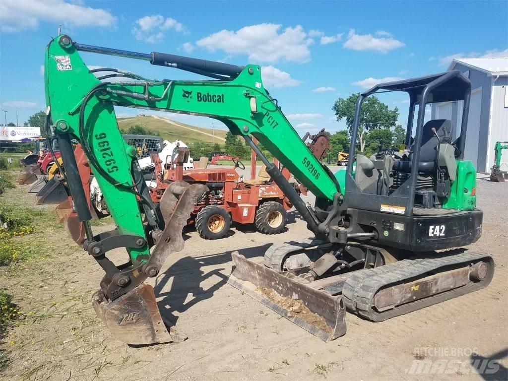 Bobcat E42 Mini kotrók < 7t