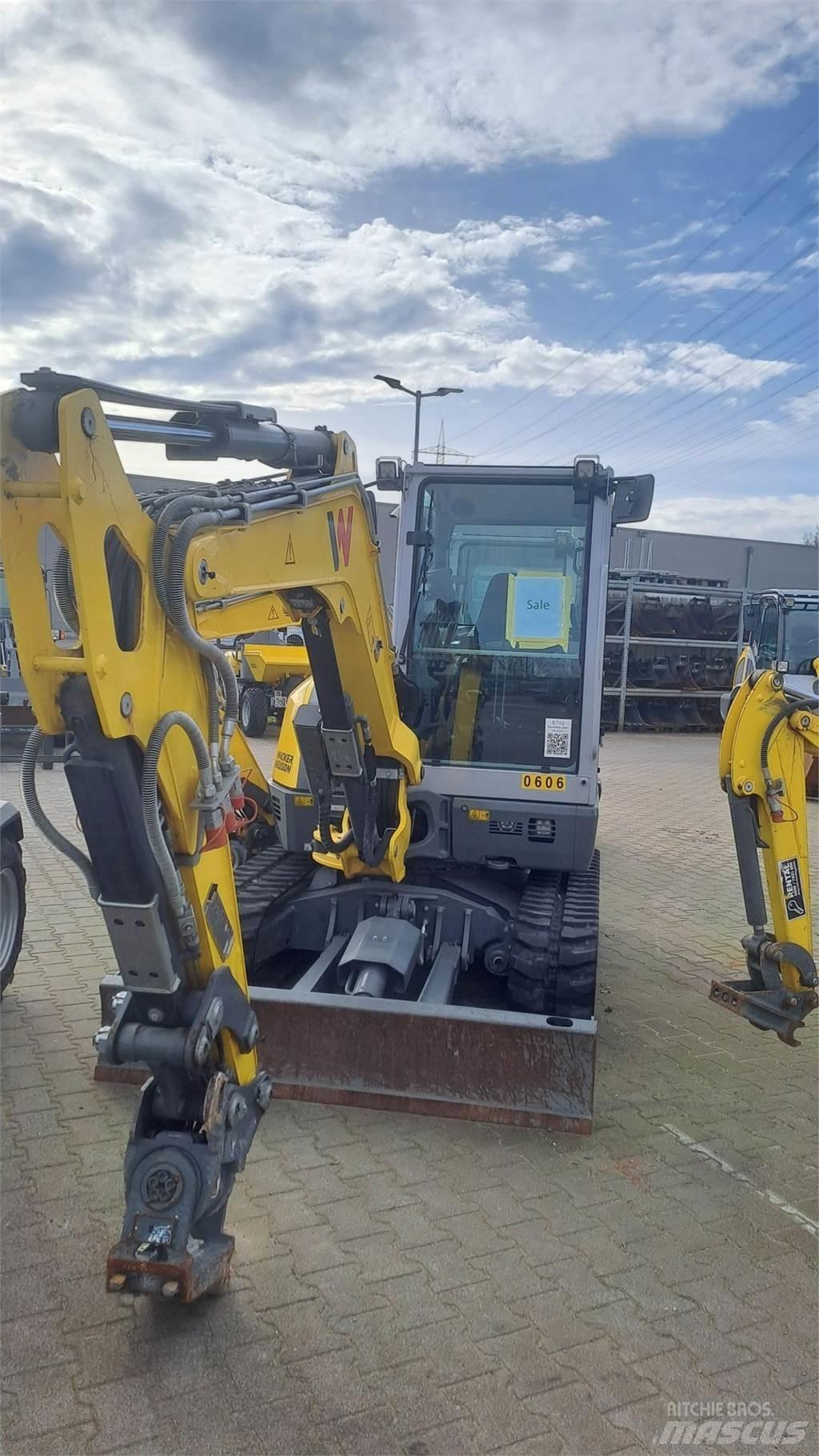 Wacker Neuson ET42 Lánctalpas kotrók