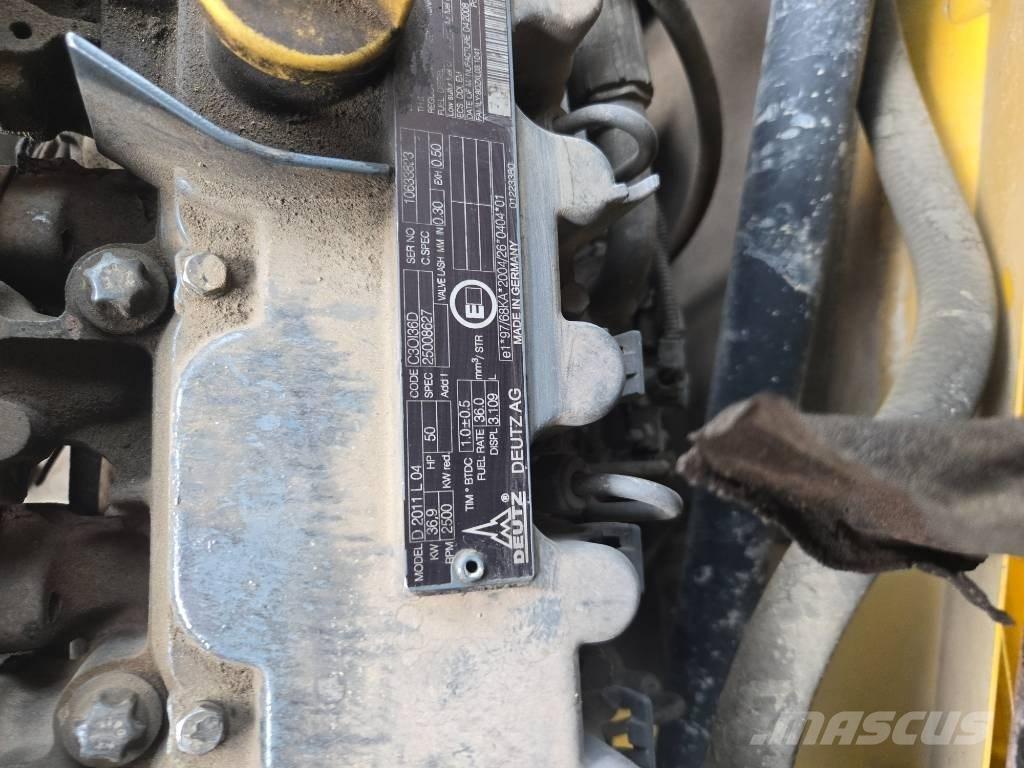 JLG 600 AJ Karos emelők