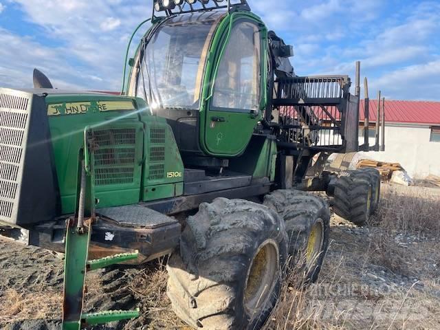 John Deere 1510 E Kihordók