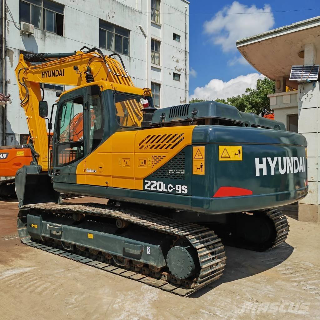 Hyundai R220LC-9S Lánctalpas kotrók