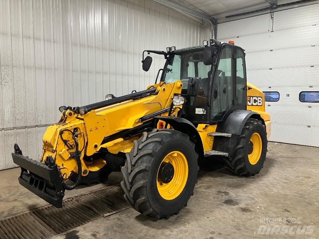 JCB TM 320 Gumikerekes homlokrakodók