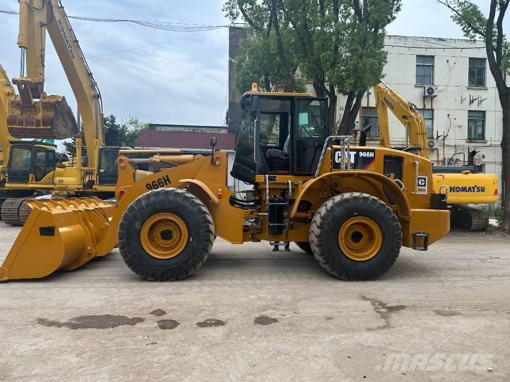 CAT 966H Gumikerekes homlokrakodók