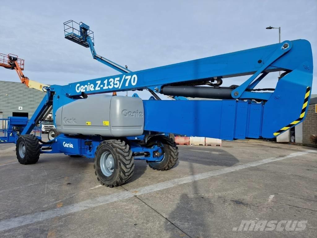 Genie Z 135/70 Karos emelők
