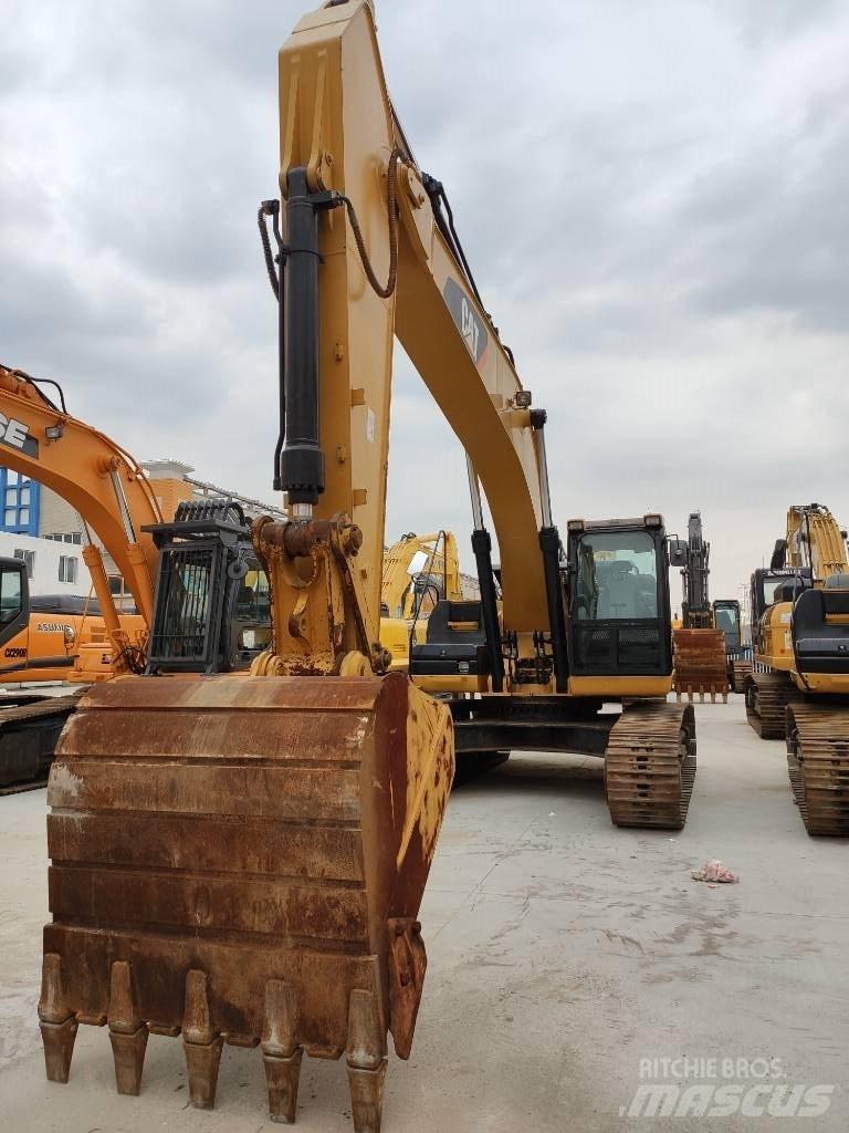 CAT 329 D Lánctalpas kotrók