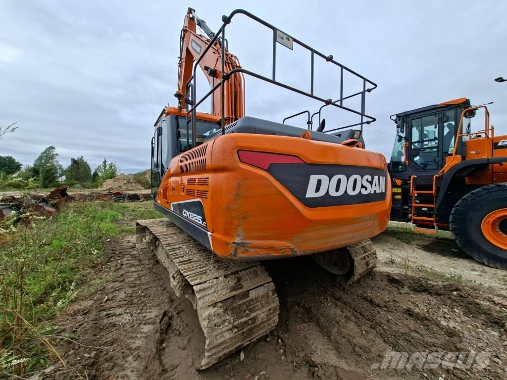 Doosan DX 225 LC-5 Lánctalpas kotrók