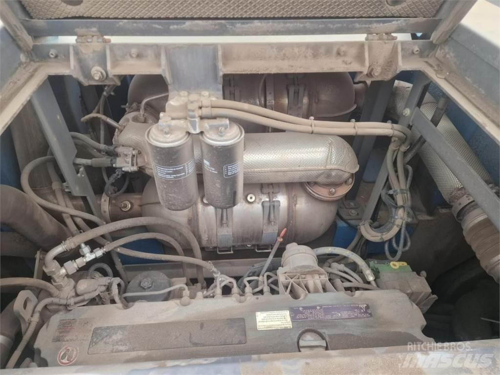 Fuchs MHL 375 S5 Gumikerekes kotrók