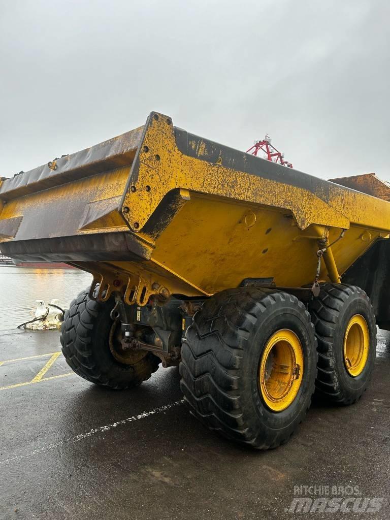 Komatsu HM 300-3 Csuklósdömperek