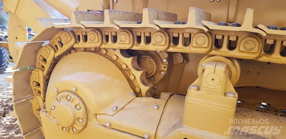 CAT D9G lánctalpas dózerek