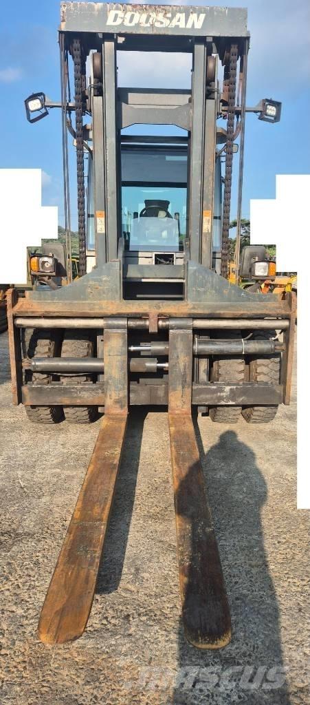 Doosan D 160 S-5 Dízel targoncák