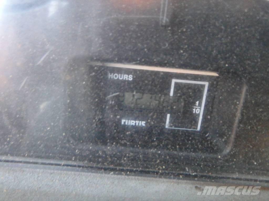 Daewoo Mega 250 4x4 Gumikerekes homlokrakodók