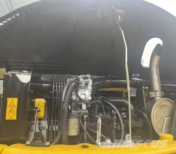  Komats PC78US-6 Közepes (midi) kotrók 7 t - 12 t