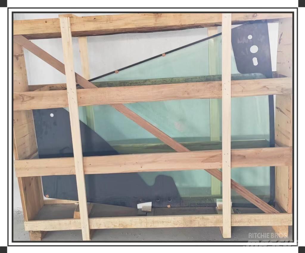 CLAAS Door glass Vezetőfülke és belső tartozékok