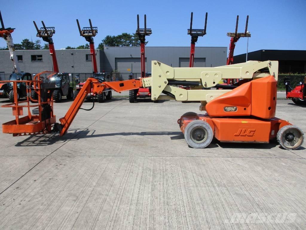 JLG E400 AJPN (146) Kompakt önjáró emelők