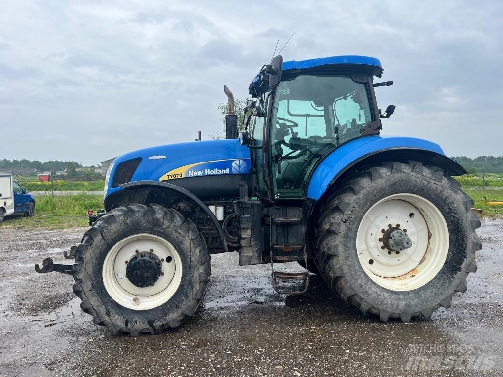New Holland T 7070 Traktorok