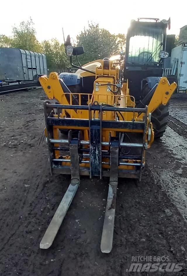 JCB 540-140 Teleszkópos rakodók