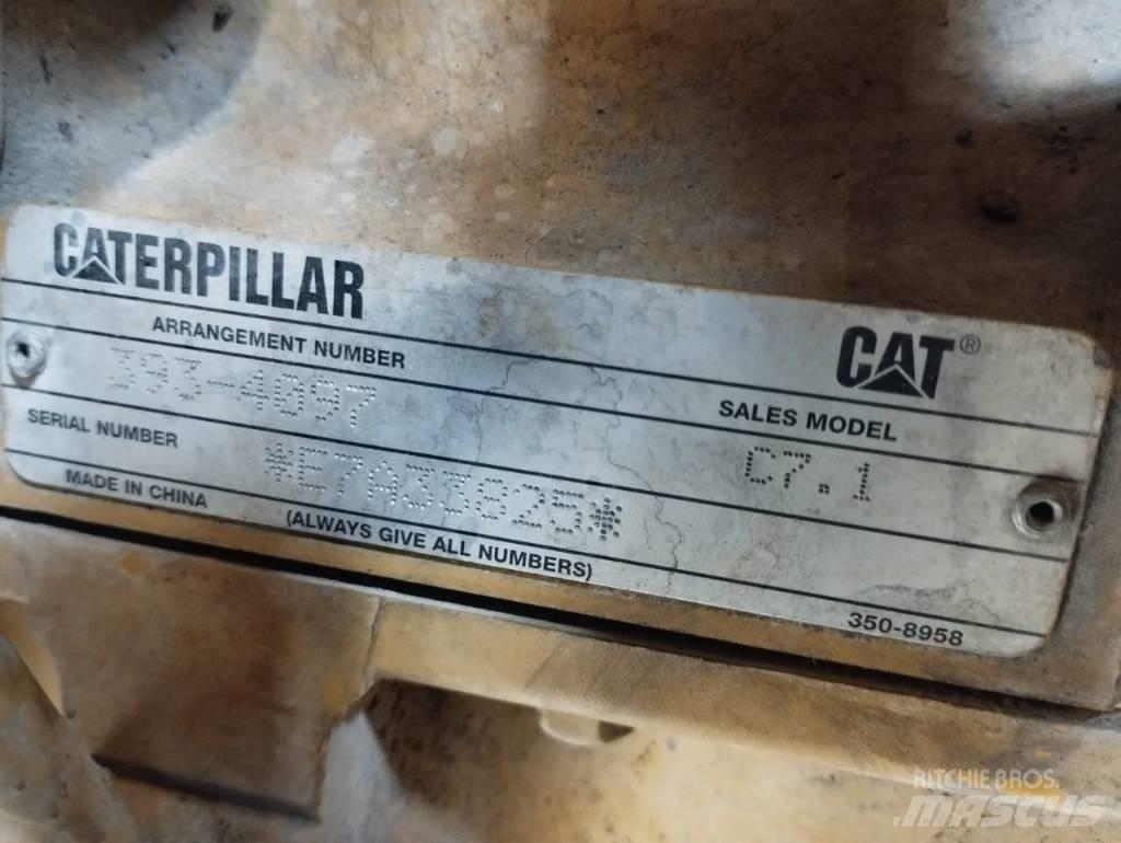 CAT 950 GC Gumikerekes homlokrakodók