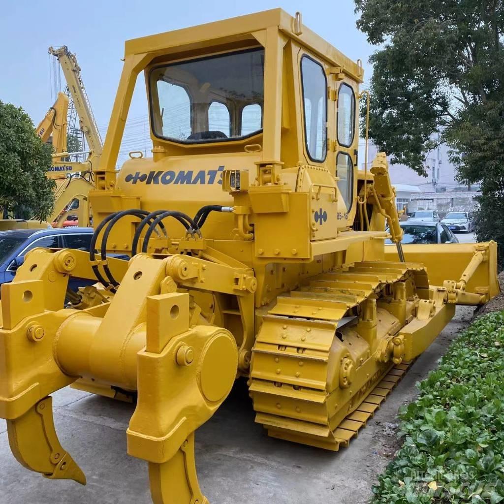 Komatsu D 85 lánctalpas dózerek