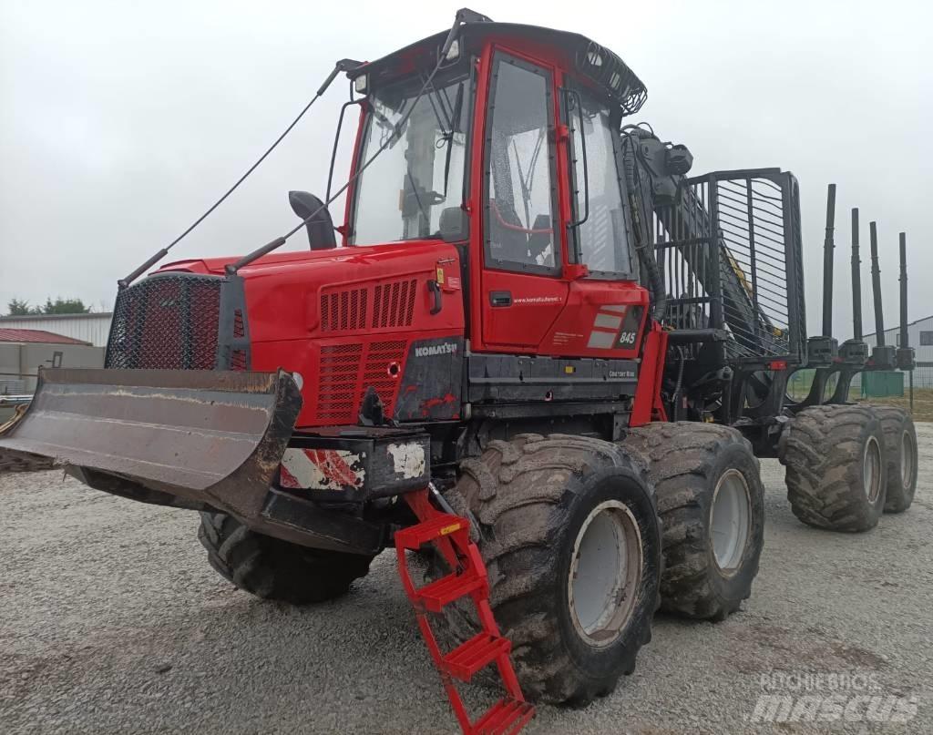 Komatsu 845 Kihordók