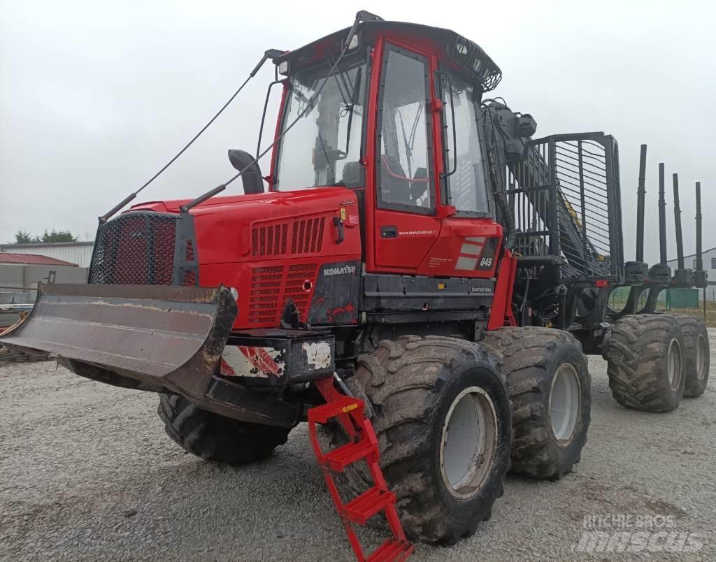 Komatsu 845 Kihordók