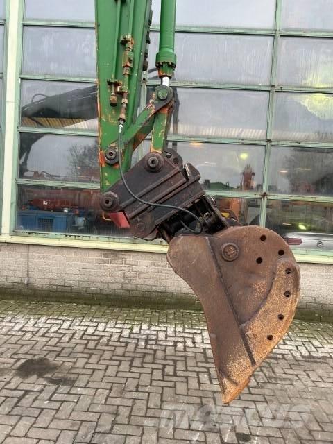 Hitachi EX120 Lánctalpas kotrók
