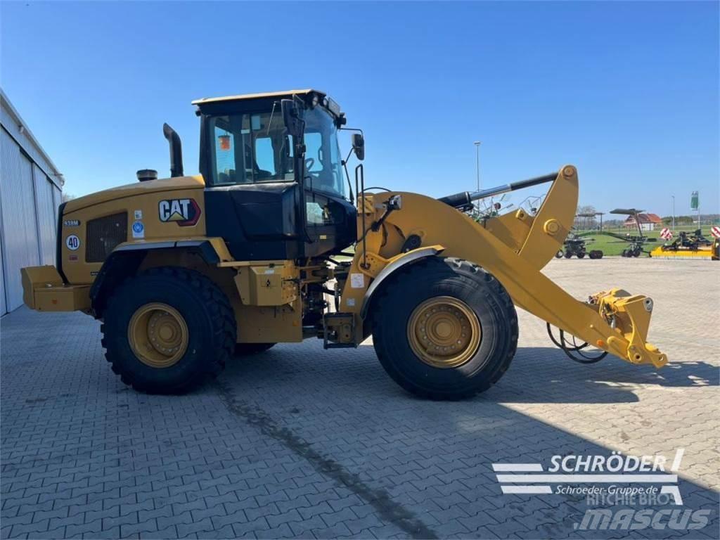 CAT 938 HL Gumikerekes homlokrakodók