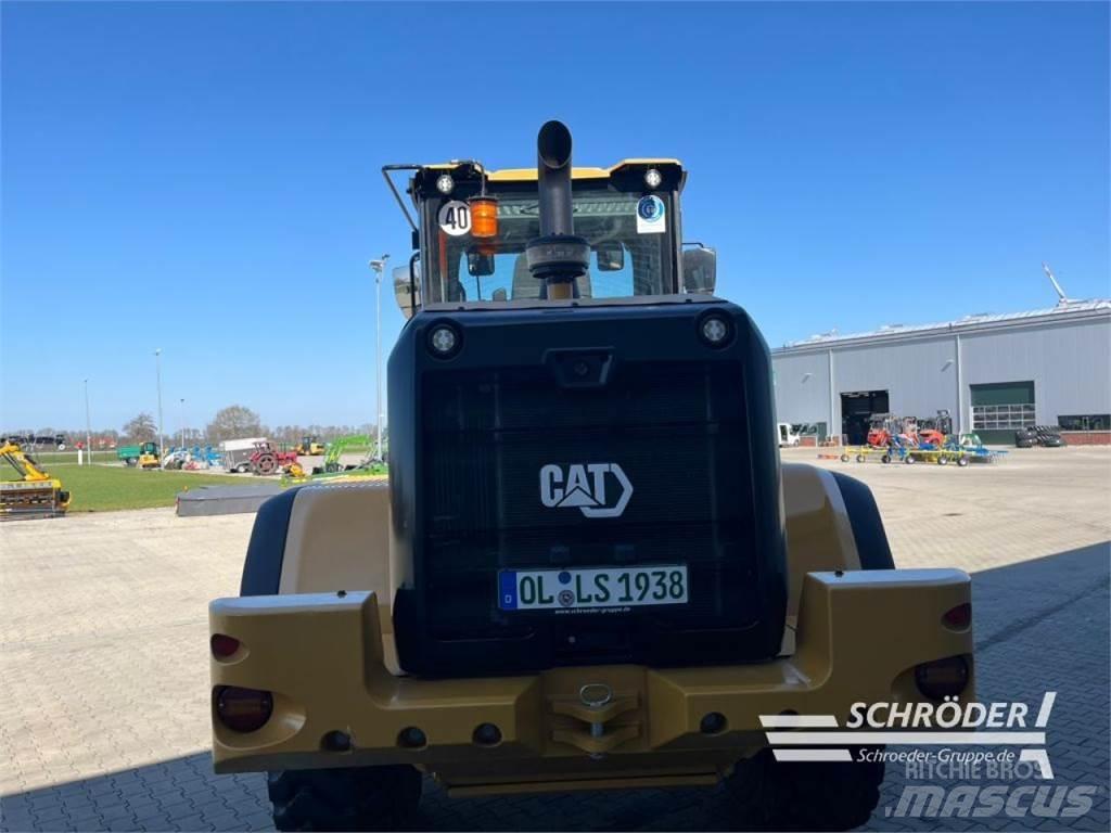 CAT 938 HL Gumikerekes homlokrakodók
