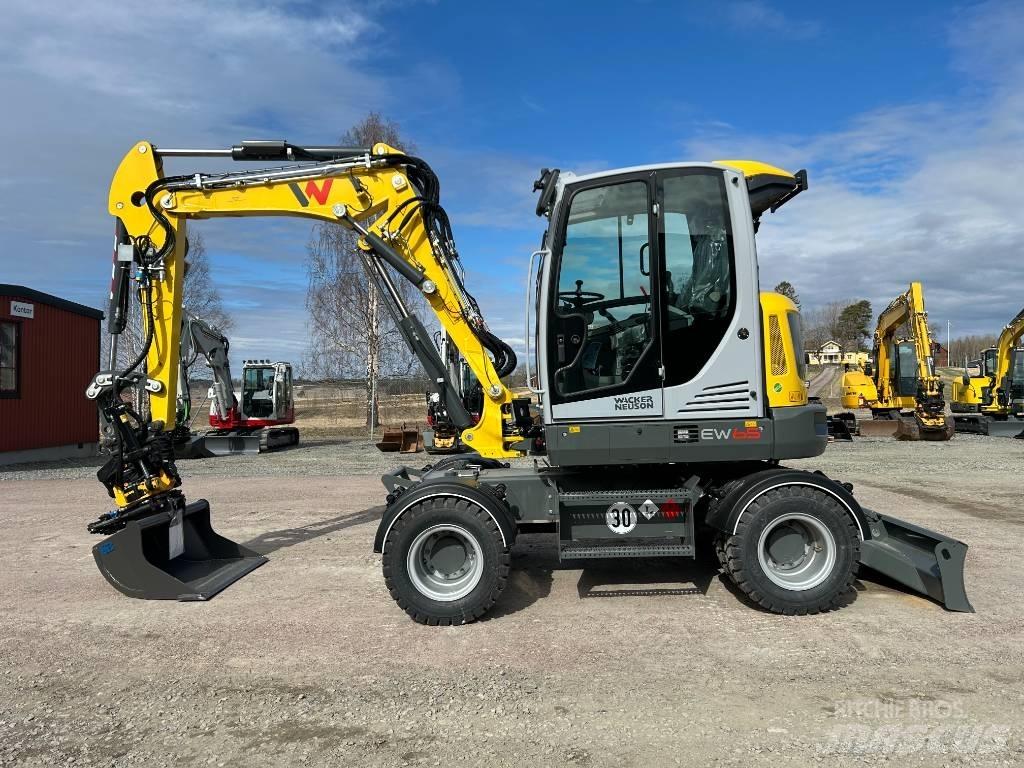Wacker Neuson EW65 Gumikerekes kotrók