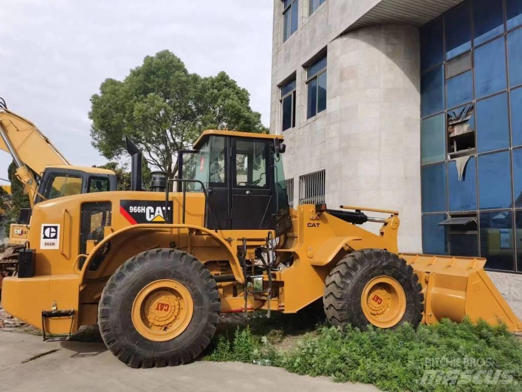 CAT 966h Gumikerekes homlokrakodók