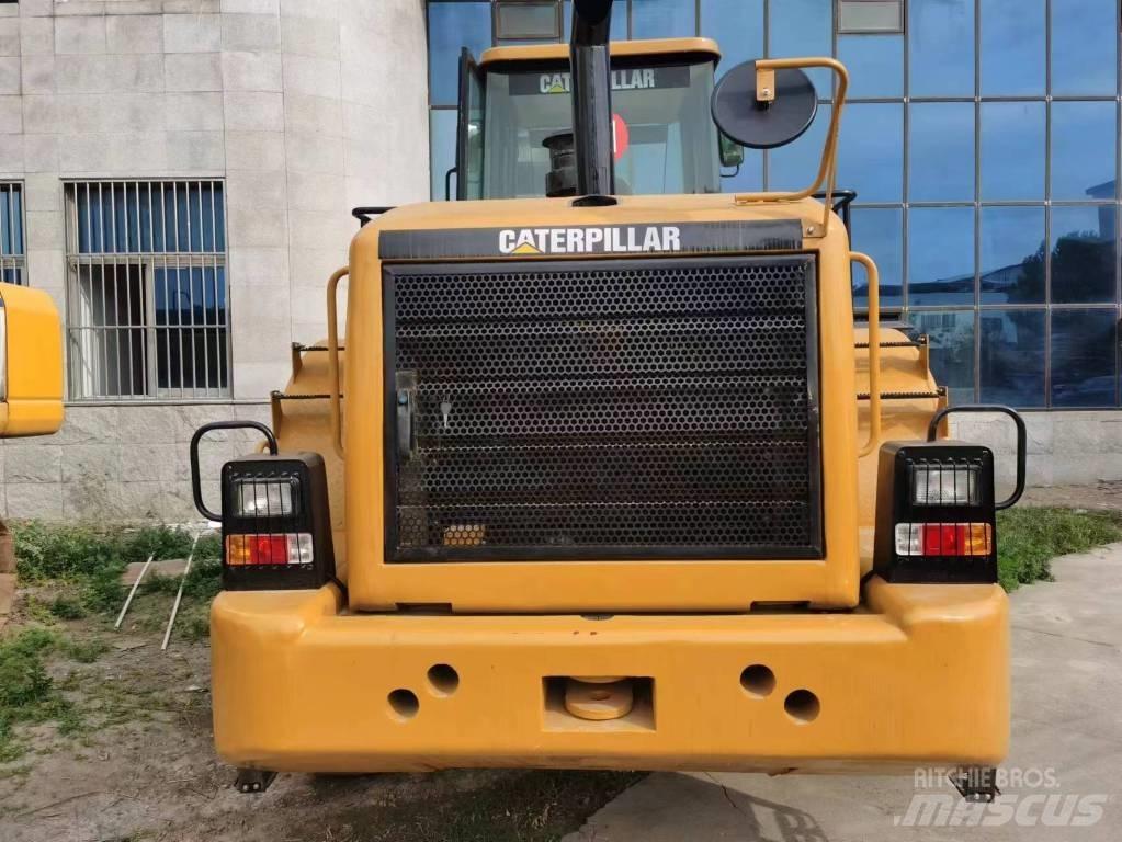 CAT 966h Gumikerekes homlokrakodók