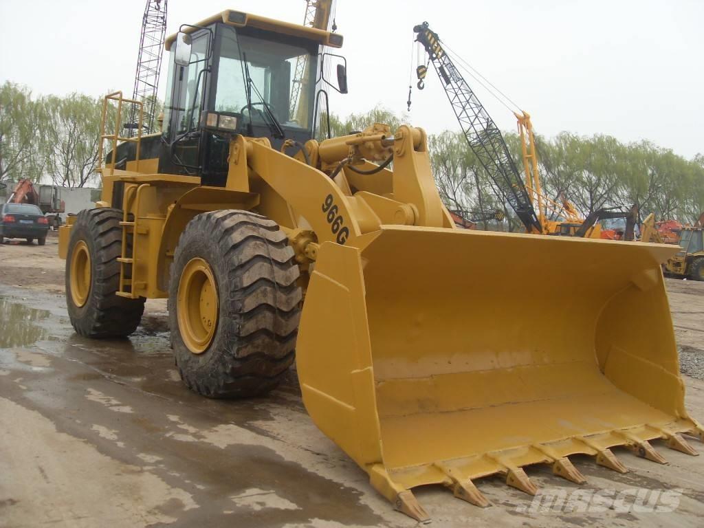 CAT 966 G Gumikerekes homlokrakodók