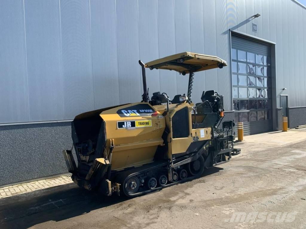 CAT AP355F Aszfalt terítõ gépek