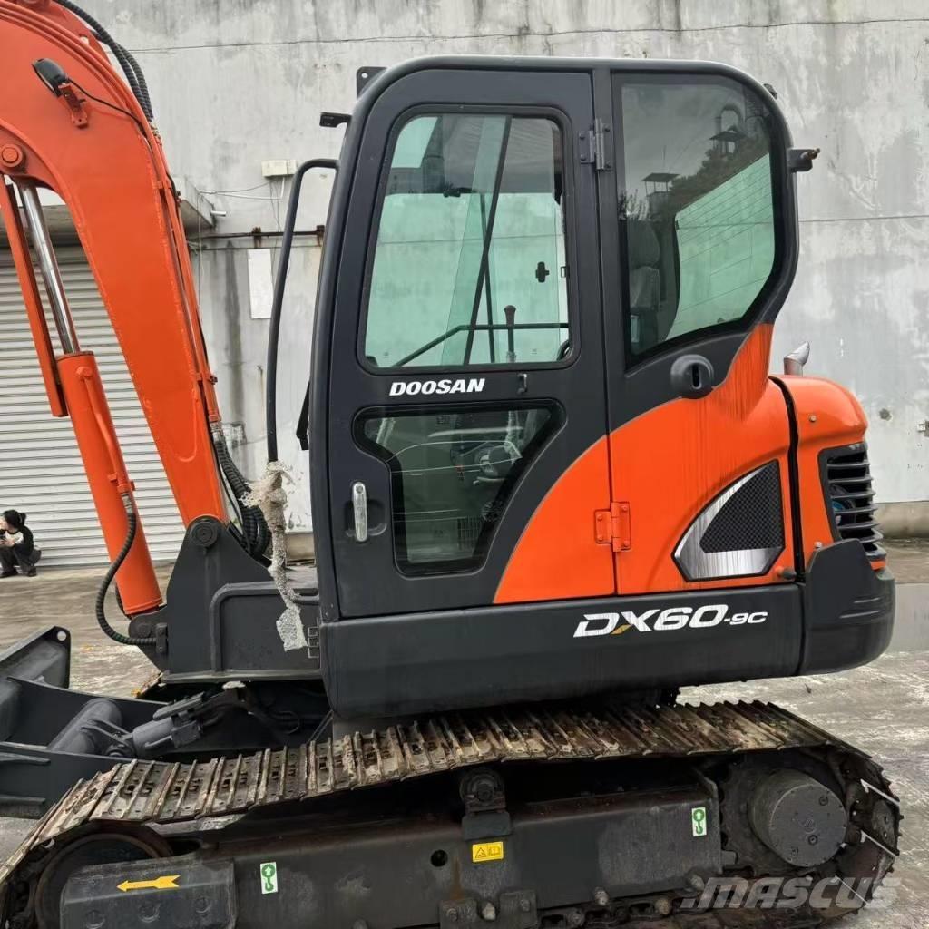 Doosan DX 60-9 C Mini kotrók < 7t