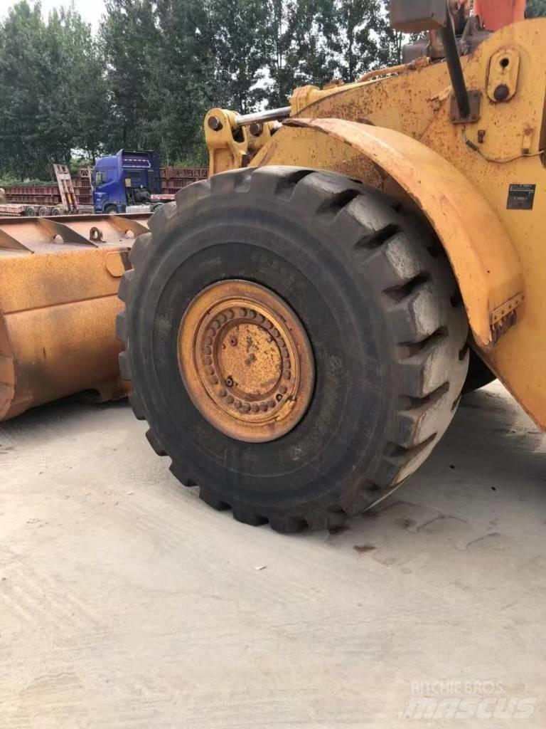 CAT 980 H Gumikerekes homlokrakodók