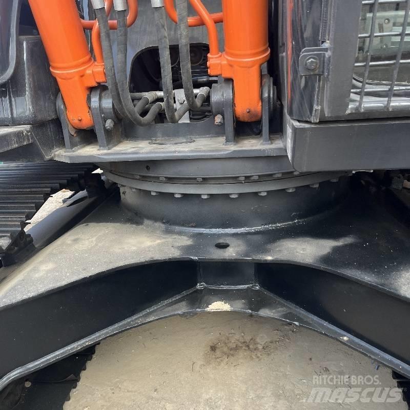 Hitachi ZX 160 Lánctalpas kotrók