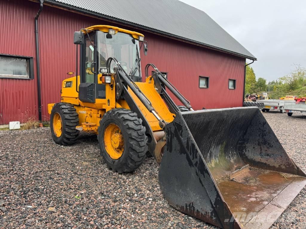 JCB 411 HT Gumikerekes homlokrakodók