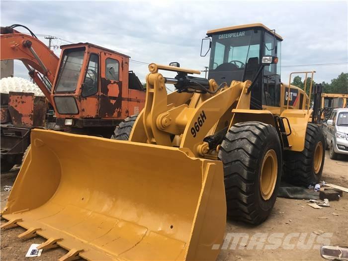 CAT 966 H Gumikerekes homlokrakodók