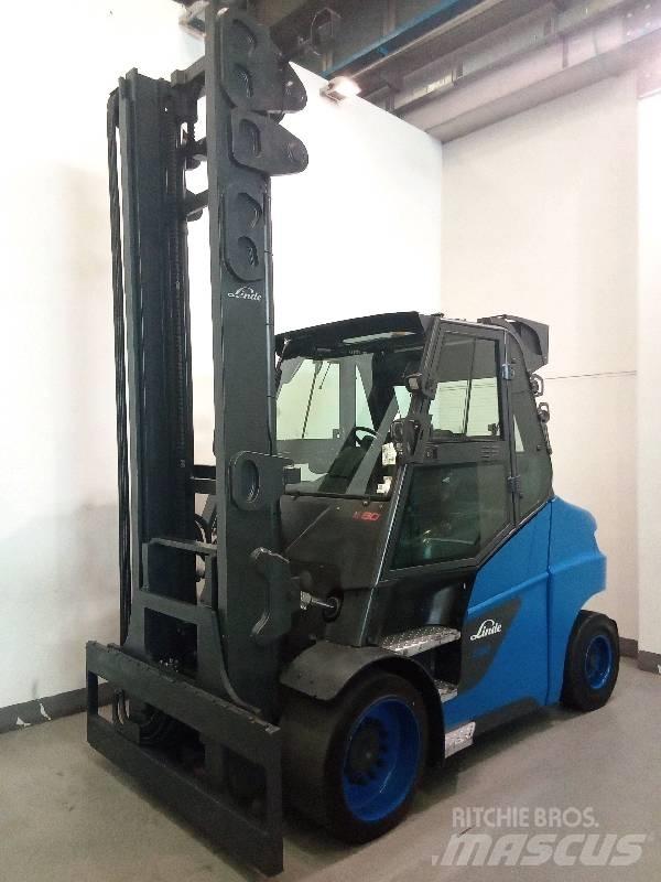 Linde E 80 Elektromos targoncák