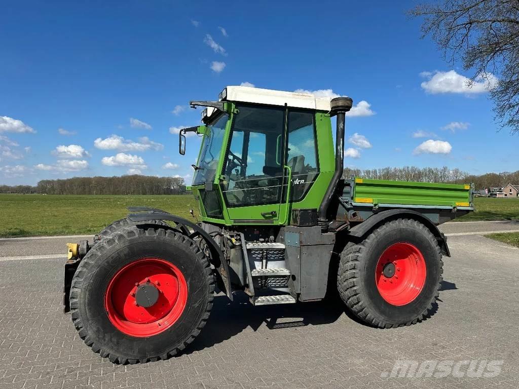 Fendt Xylon 520 Traktorok