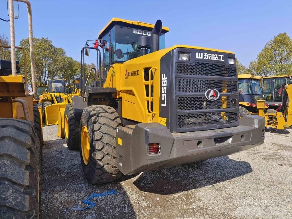 SDLG LG 958 F Gumikerekes homlokrakodók