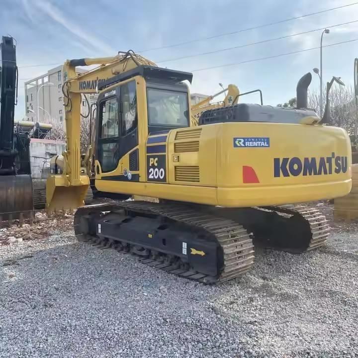 Komatsu PC200-8 Lánctalpas kotrók
