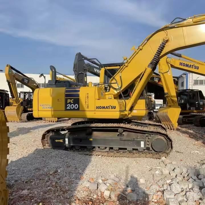 Komatsu PC200-8 Lánctalpas kotrók
