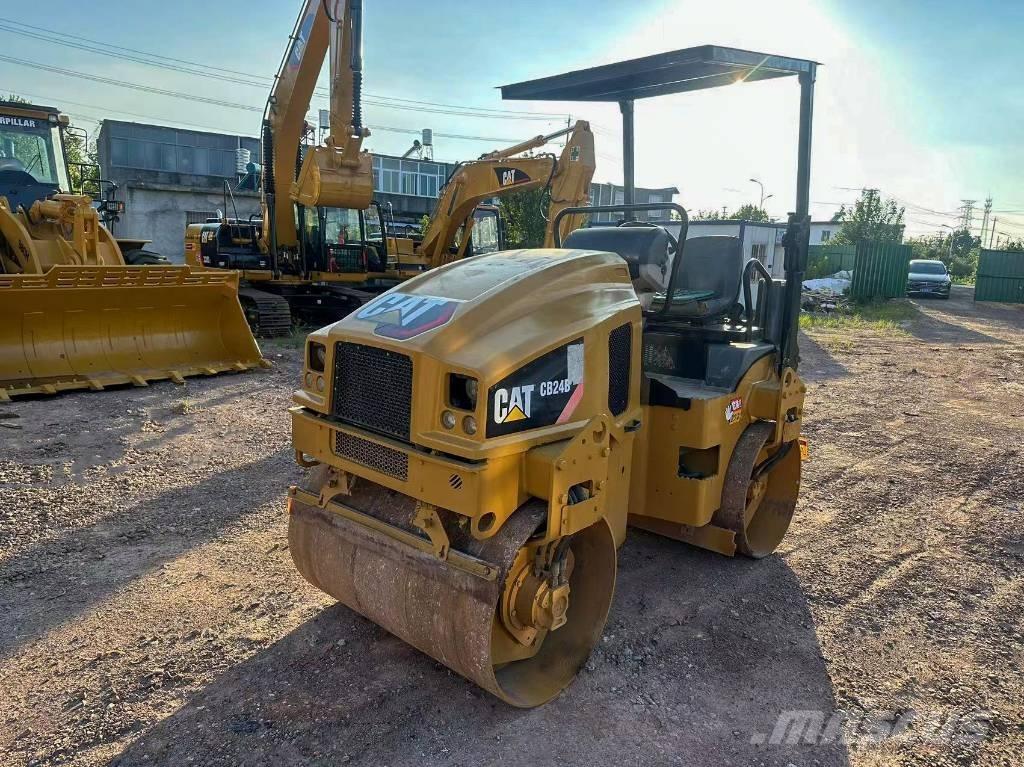 CAT CB 24 B Ikerdobos hengerek
