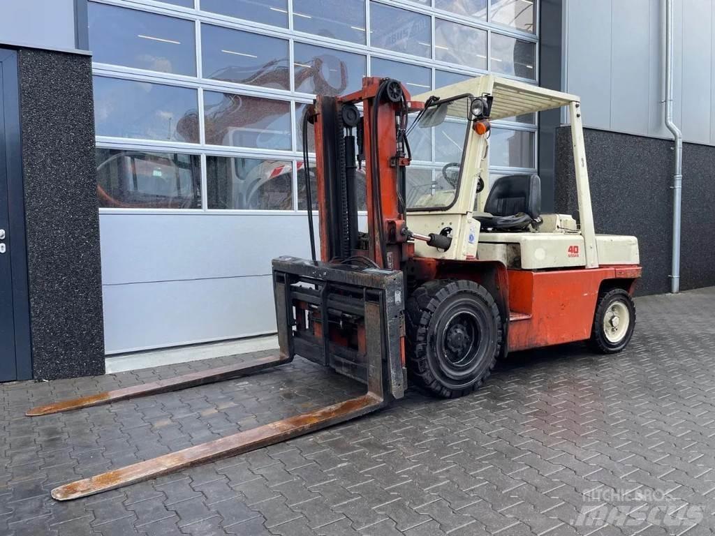 Nissan 40 Targoncák-Egyéb