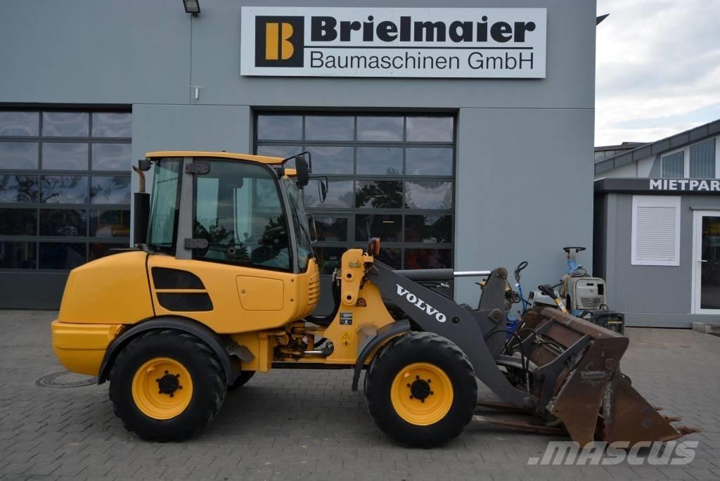 Volvo L 25 F Z Gumikerekes homlokrakodók