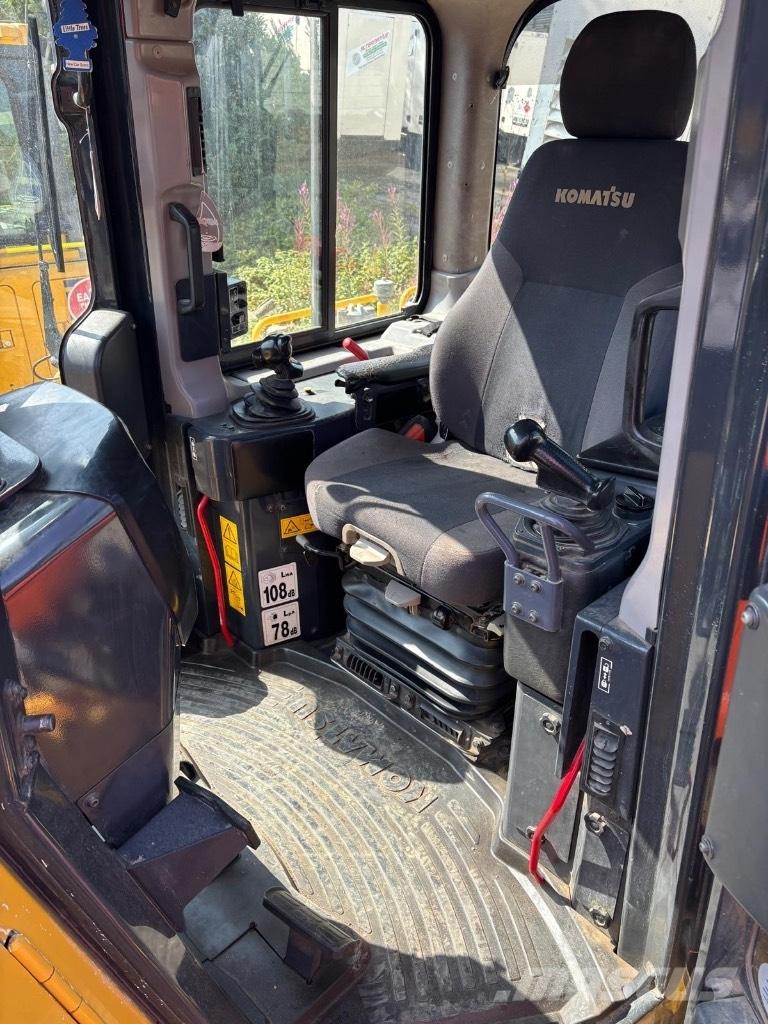 Komatsu D 65 PXi-18 lánctalpas dózerek