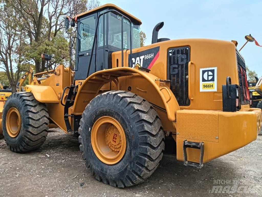 CAT 966 H Gumikerekes homlokrakodók