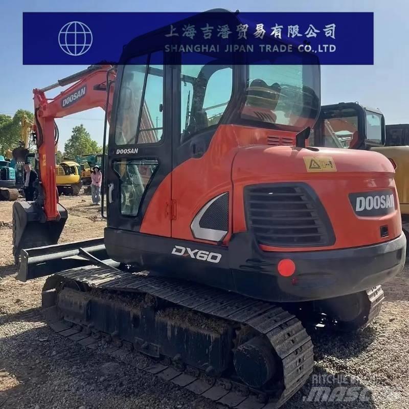 Doosan DX 60 Lánctalpas kotrók