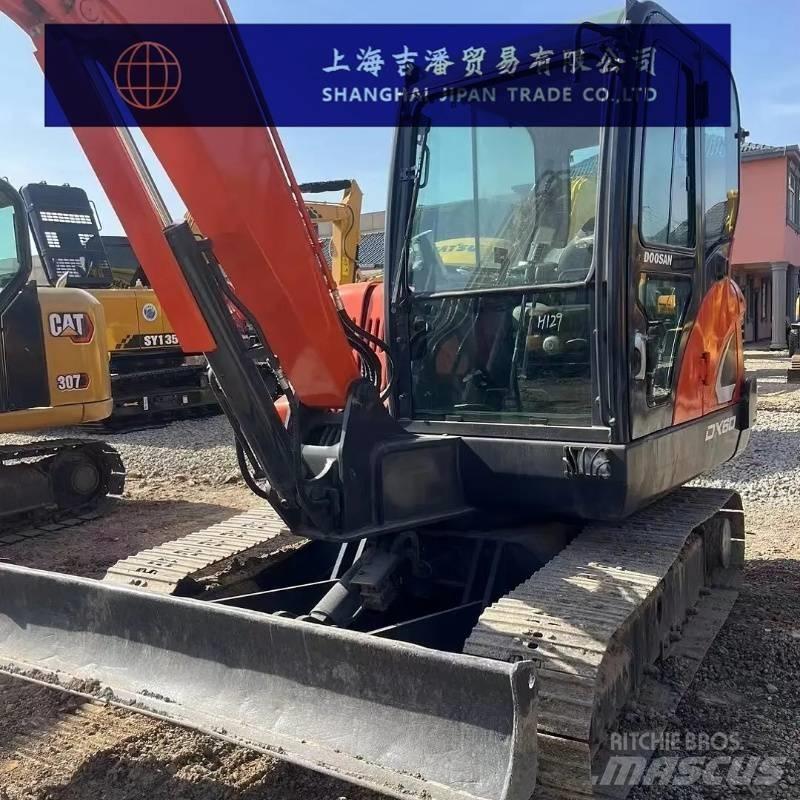 Doosan DX 60 Lánctalpas kotrók
